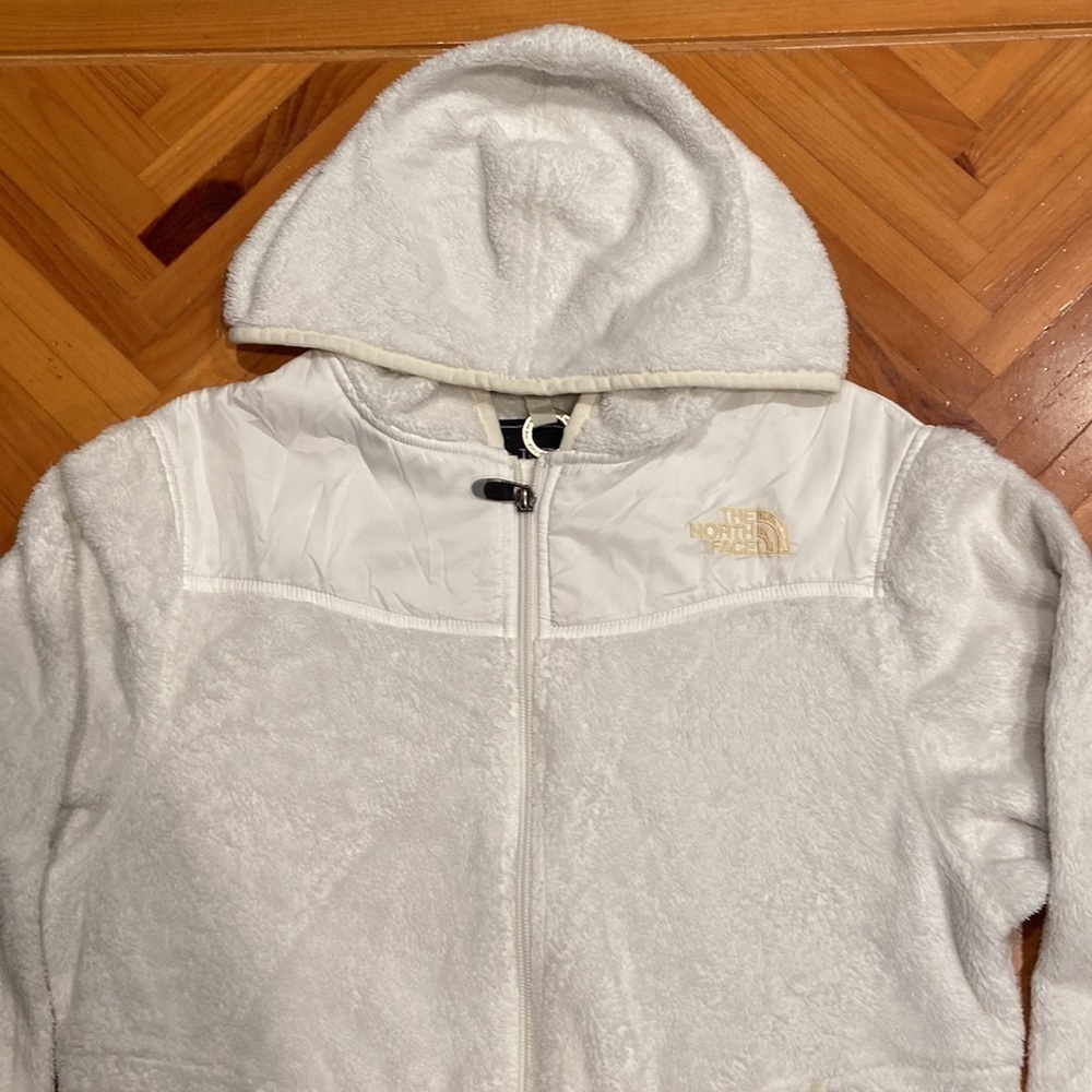 Womens The North Face White Jacket w/ Cream Logo Accents in Size S [EXCELLENT] - Picture 2 of 5